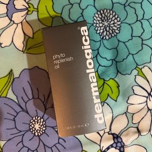 FREE GIFT WITH PURCHASE of Dermalogica phyto replenish oil - factory sealed